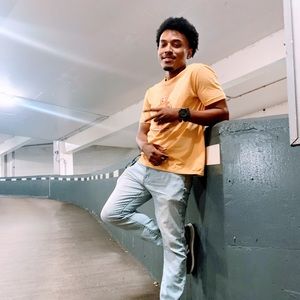 Meet your Posher, Cedric